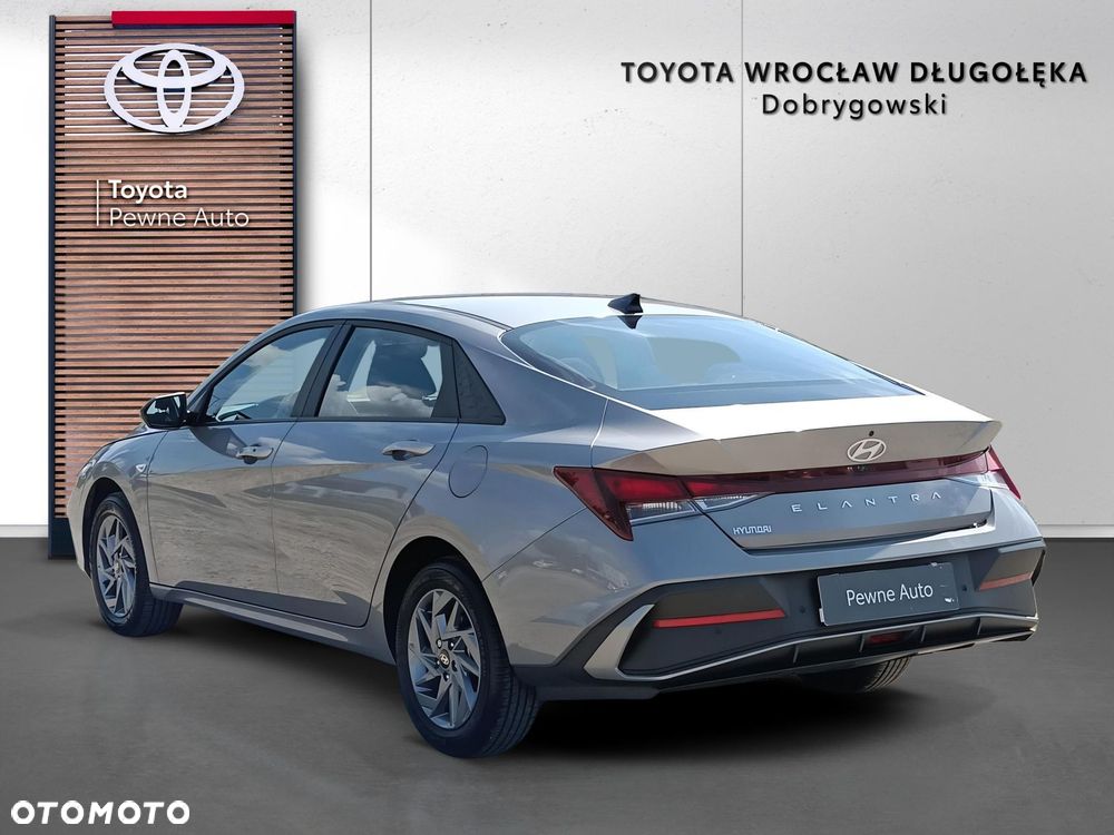 Hyundai Elantra 1.6 Smart - 5
