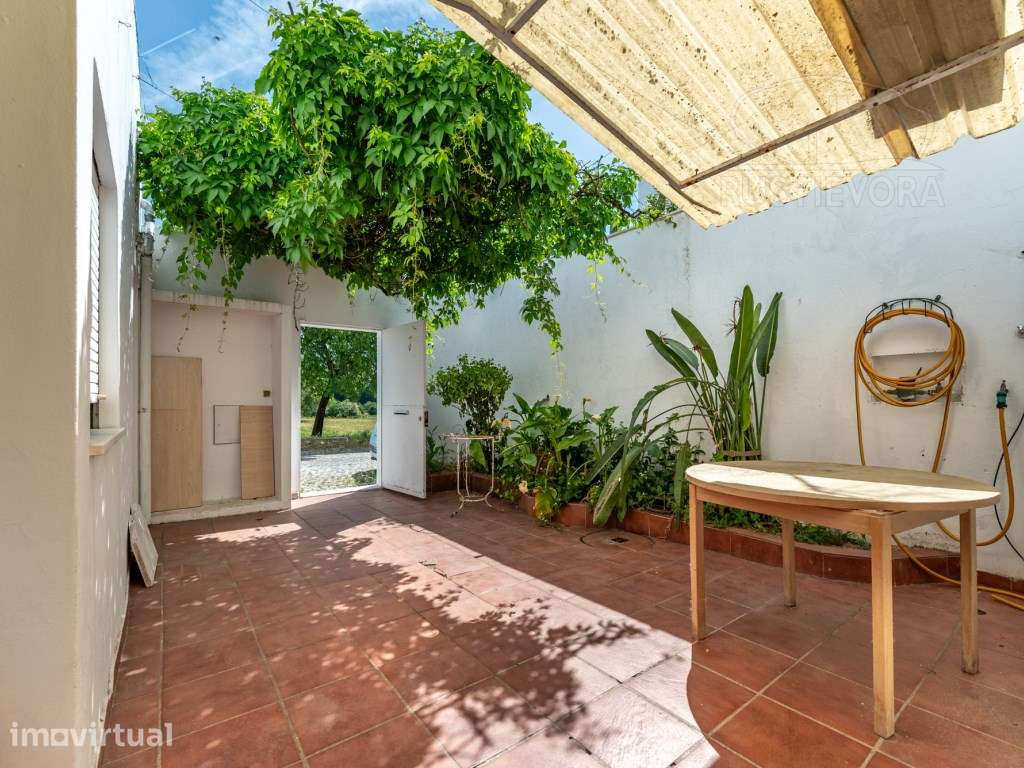 Moradia Unifamiliar T4 com quintal e terraço | Évora - Grande imagem: 2/28