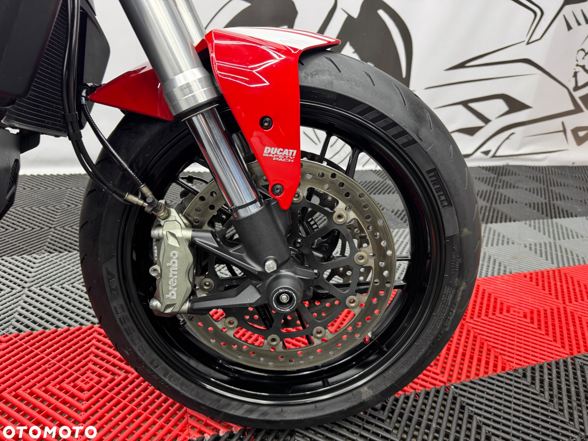 Ducati Monster - 32