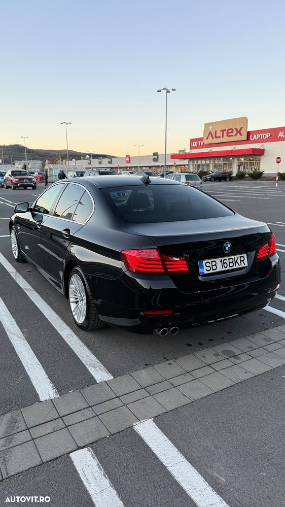 BMW Seria 5 525d xDrive AT - 11