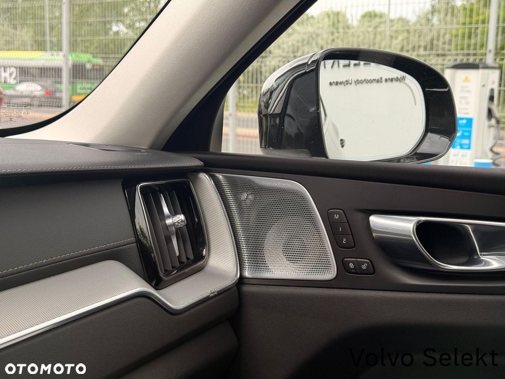 Volvo XC 60 - 30