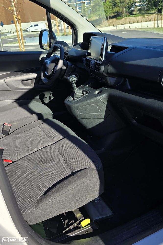 Peugeot PARTNER STANDARD 1.5 BLUEHDI 100 3P - 39