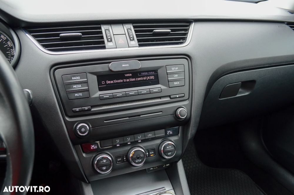 Skoda Octavia 1.6 TDI Ambiente - 9