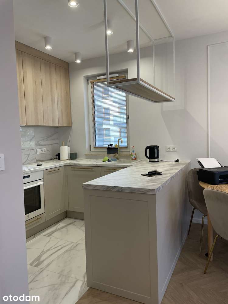 2 pokoje 44 m² | garaż w cenie | balkon 8,5 m² | klimatyzacja
