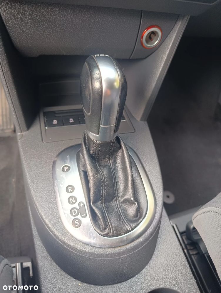 Volkswagen Touran 1.6 TDI DPF BlueMotion Technology DSG Comfortline - 7