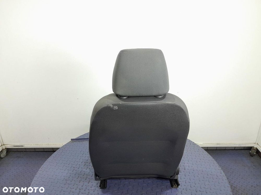 VW GOLF V 5D FOTEL PRZÓD PRZEDNI PRAWY PASAŻERA EU - 5