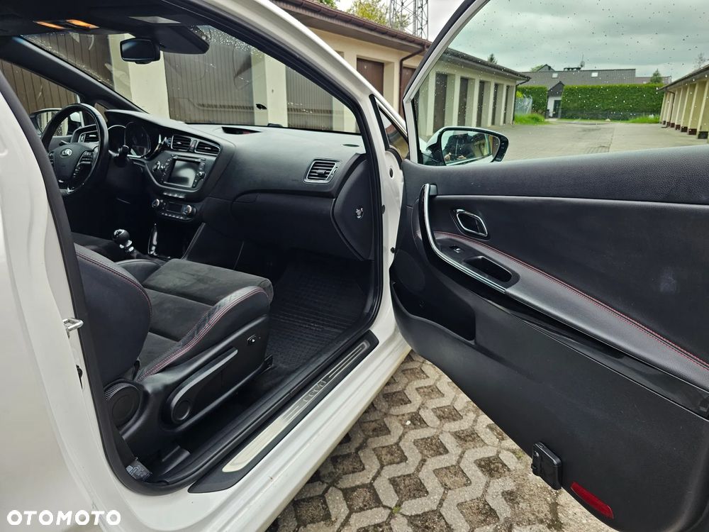 Kia Ceed 1.6 T-GDI GT-Track - 17
