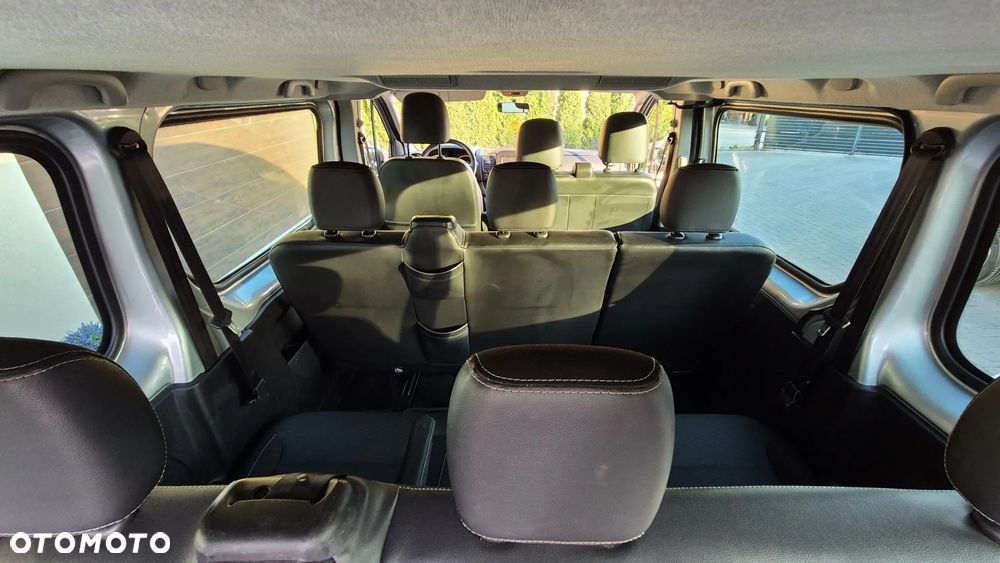 Opel Vivaro L2H1 2,9t Elegance Business - 21