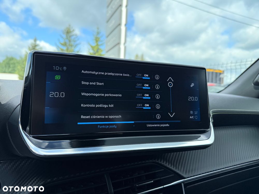 Peugeot 2008 PureTech 155 EAT8 GT - 14