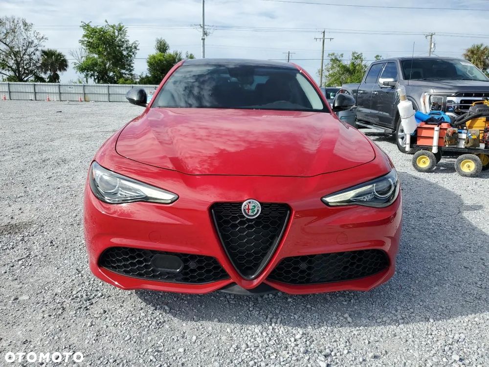 Alfa Romeo Giulia 2.0 Turbo 16V AT8-Q4 Ti - 5