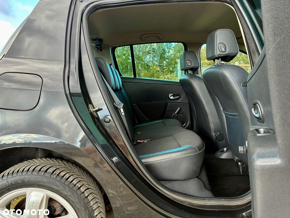 Renault Clio - 21