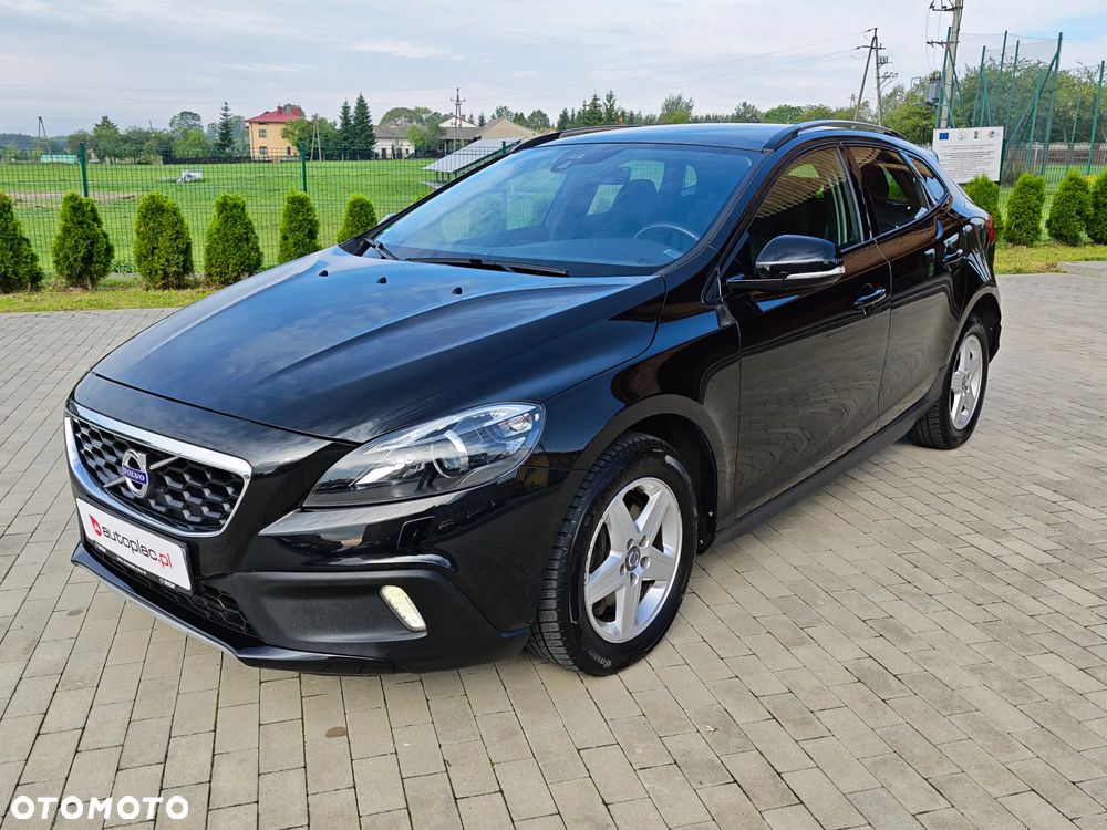 Volvo V40 T3 Drive-E Momentum - 1