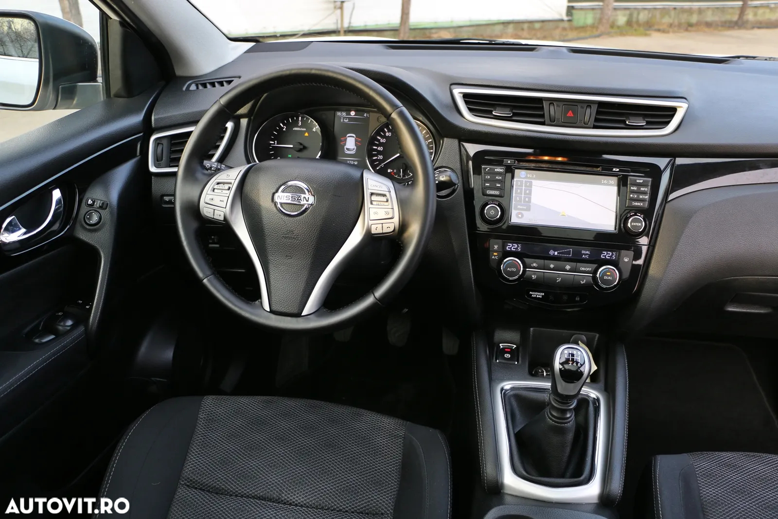 Nissan Qashqai 1.5 DCI Start/Stop N-Connecta - 19