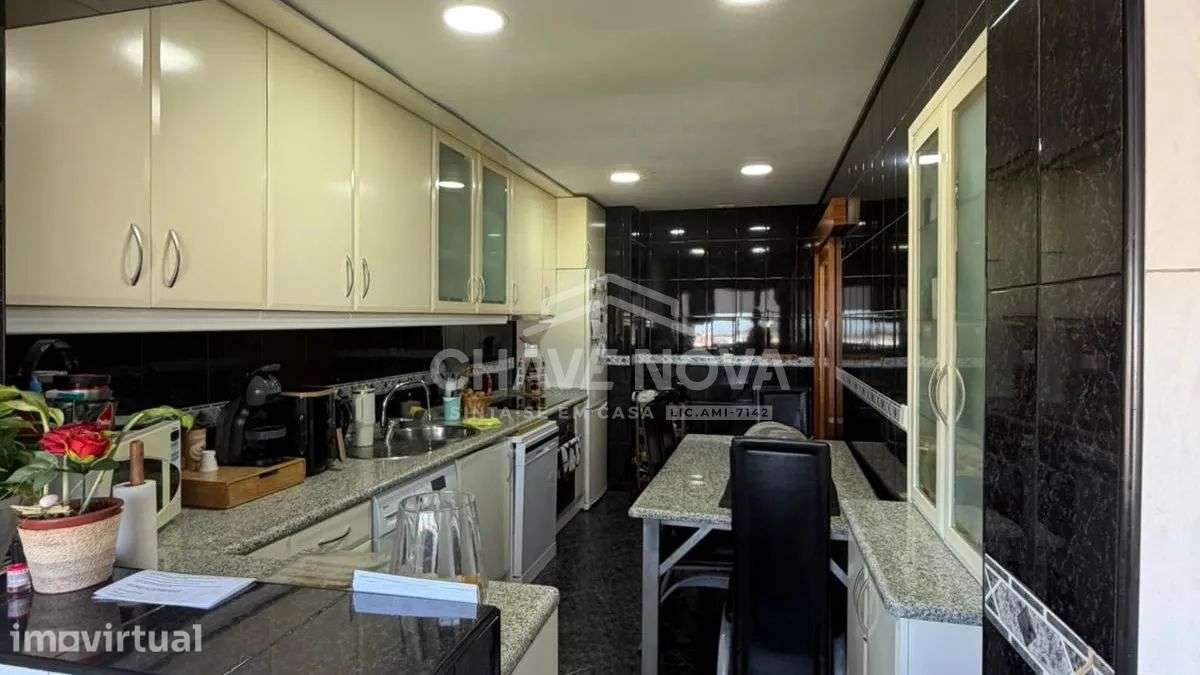 Apartamento T3 c/ excelente  junto ao metro e a Piscina Municipal Gaia - Grande imagem: 4/22