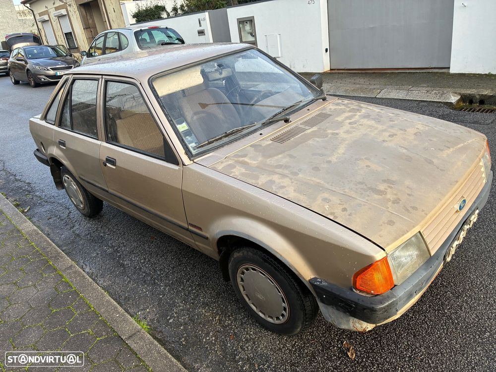 Ford Escort 1.1 Fashion - 11