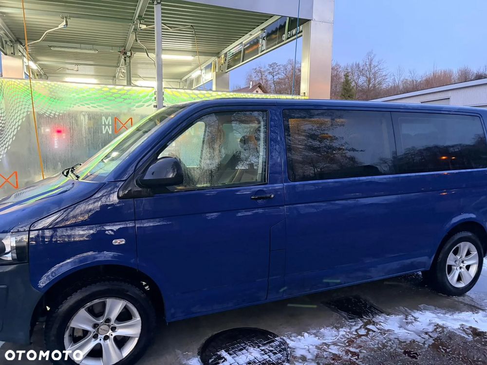 Volkswagen Caravelle - 2