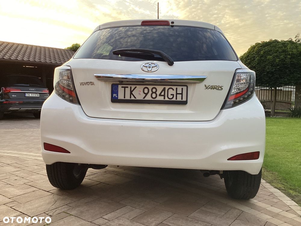 Toyota Yaris 1.33 VVT-i Edition 2014 - 11