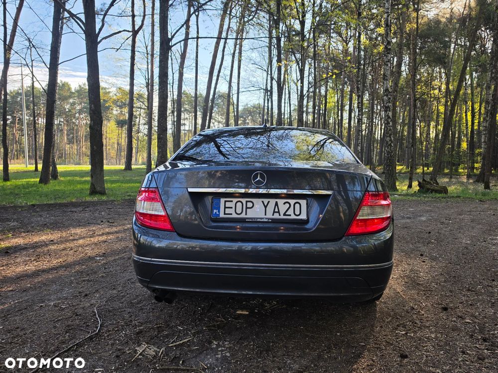 Mercedes-Benz Klasa C 180 Kompressor BlueEFFICIENCY - 7