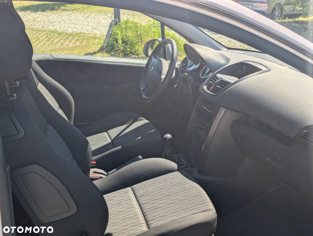 Peugeot 207 1.4 HDi Trendy - 9