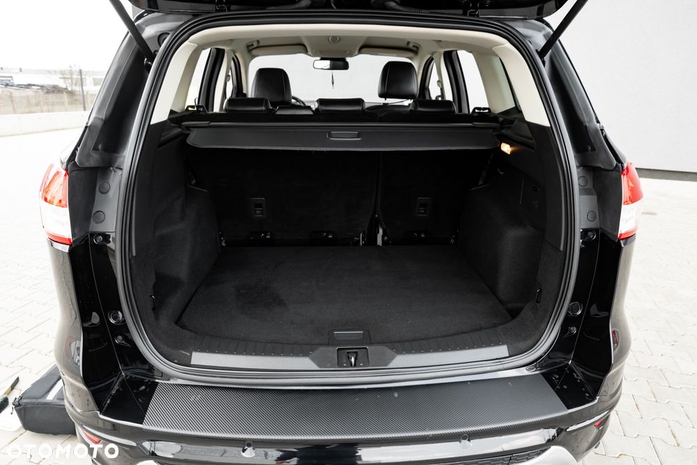 Ford Kuga - 19