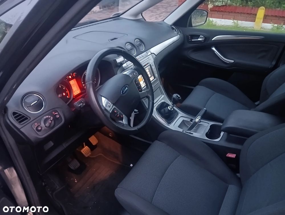 Ford S-Max 2.5 Titanium - 12