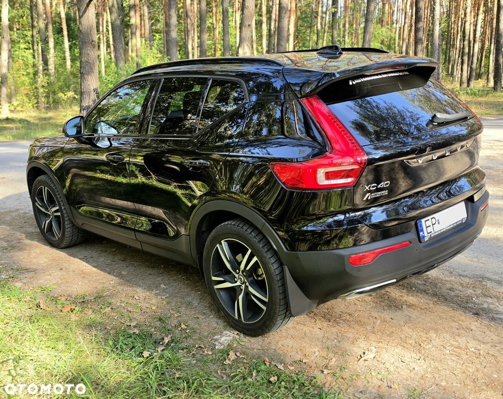 Volvo XC 40 T5 AWD R-Design - 4