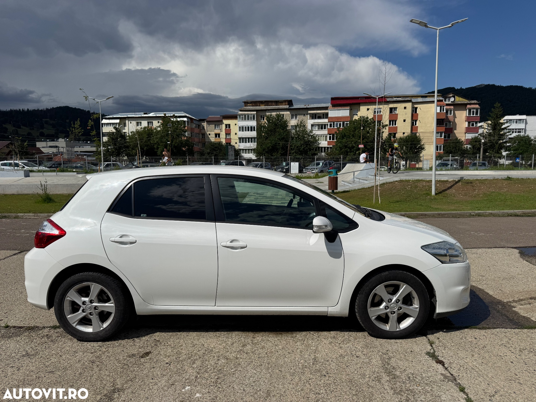 Toyota Auris 2.0 D-4D Executive - 16