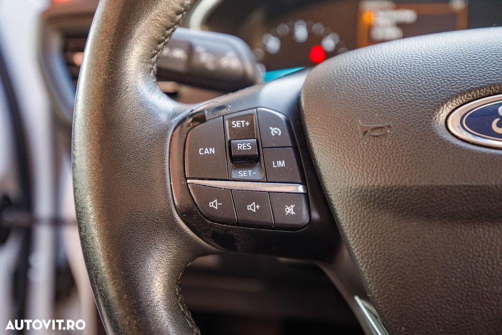 Ford Focus 1.5 EcoBlue Connected - 18