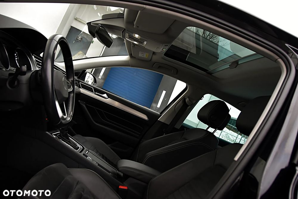 Volkswagen Passat 2.0 TSI Elegance DSG - 16