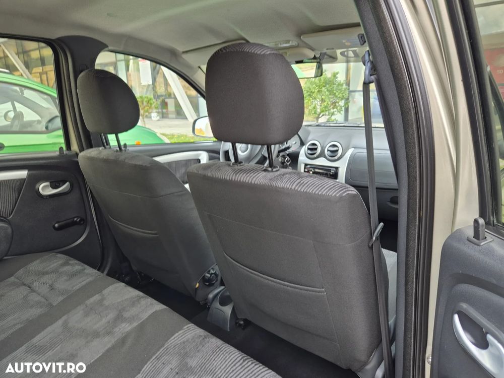 Dacia Logan MCV 1.5 dCi Prestige - 11