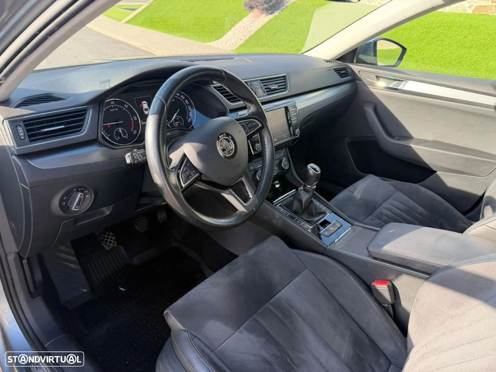 Skoda Superb 2.0 TDI Active - 9