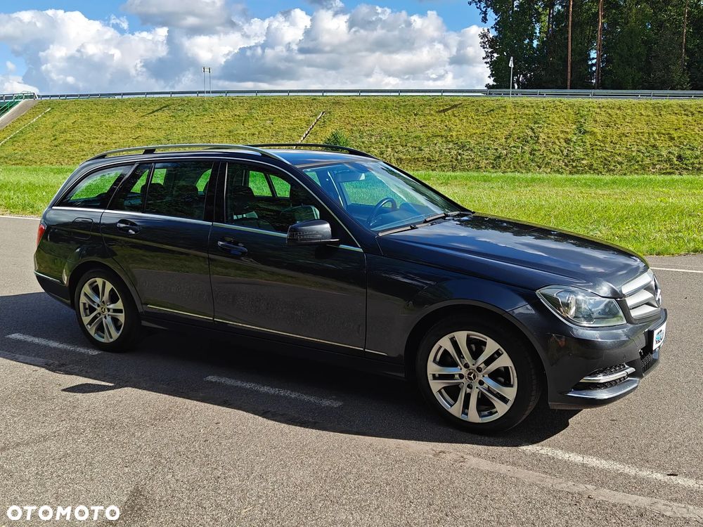 Mercedes-Benz Klasa C 200 CDI DPF (BlueEFFICIENCY) 7G-TRONIC Avantgarde - 15
