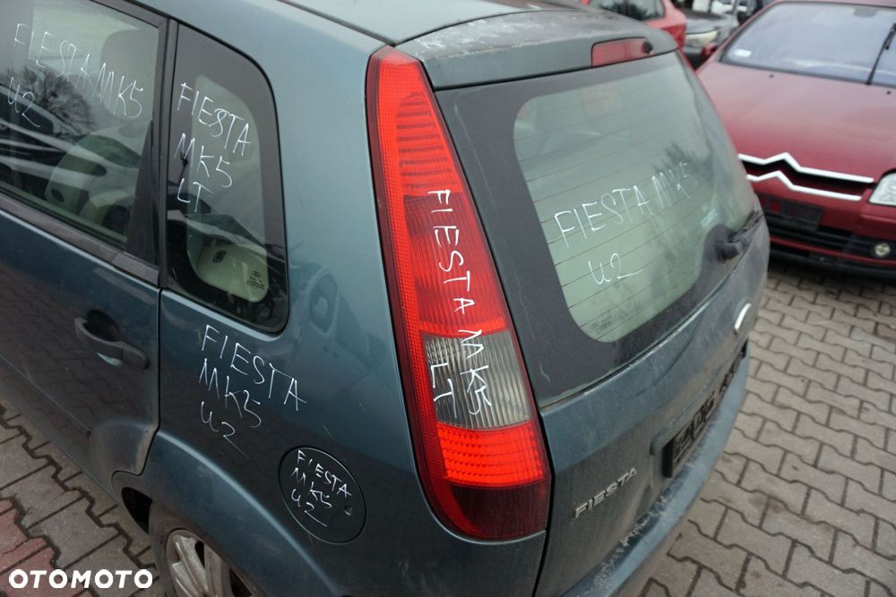 LAMPA TYLNA LEWA FIESTA V MK5 5D HB  FORD 2002-2008 - 1