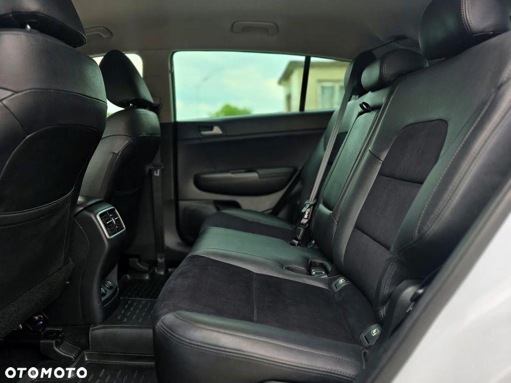 Kia Sportage - 16