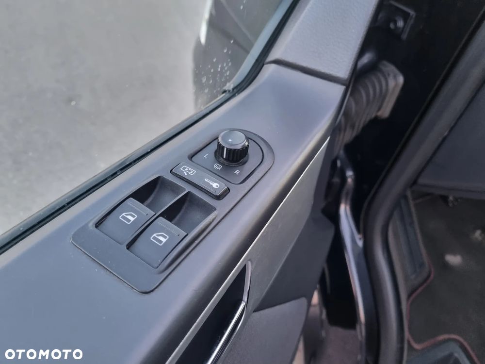 Volkswagen Multivan - 27