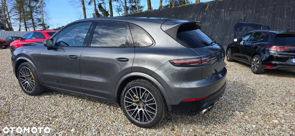 Porsche Cayenne - 7