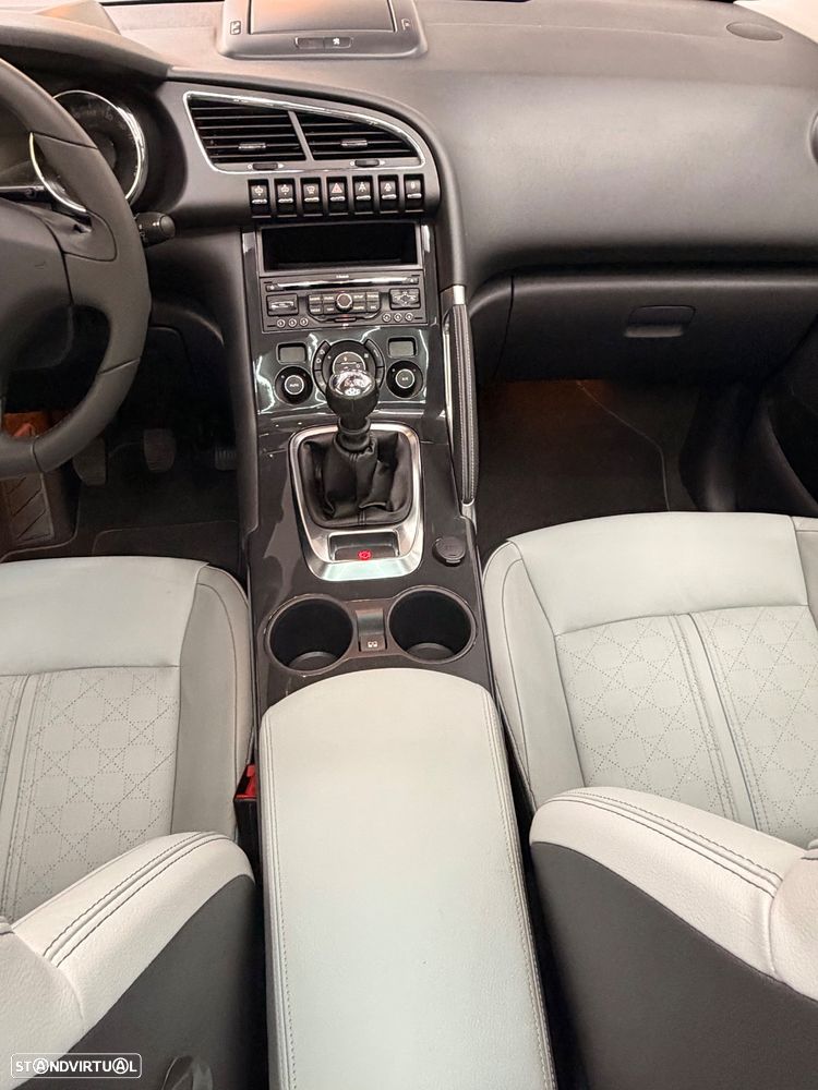 Peugeot 3008 1.6 HDi Roland Garros - 24