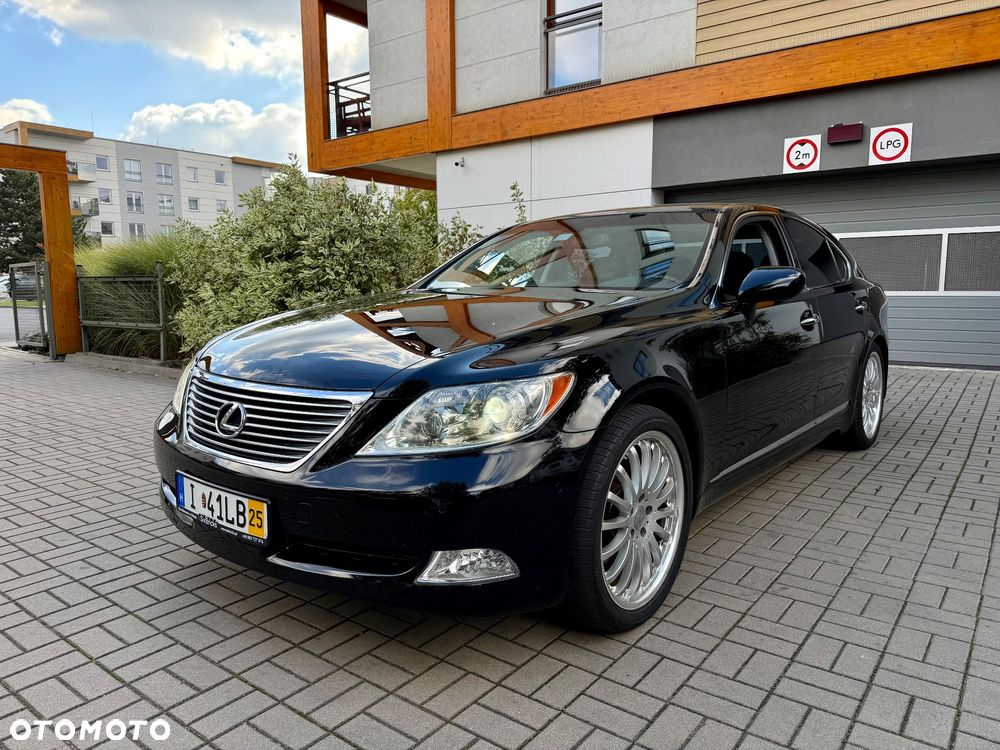 Lexus LS 460 Dynamic Line