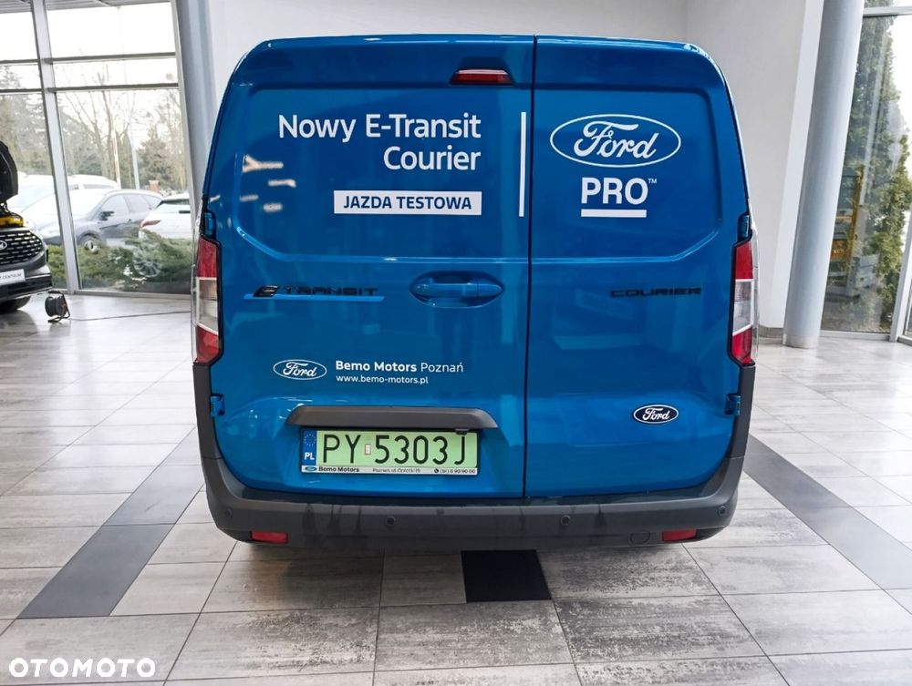 Ford Transit Courier - 6