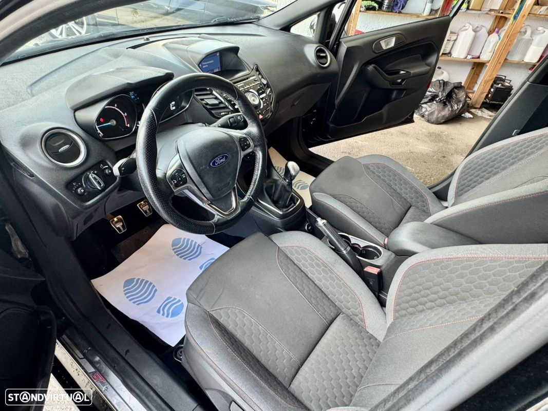 Ford Fiesta 1.5 TDCi STLine - 56
