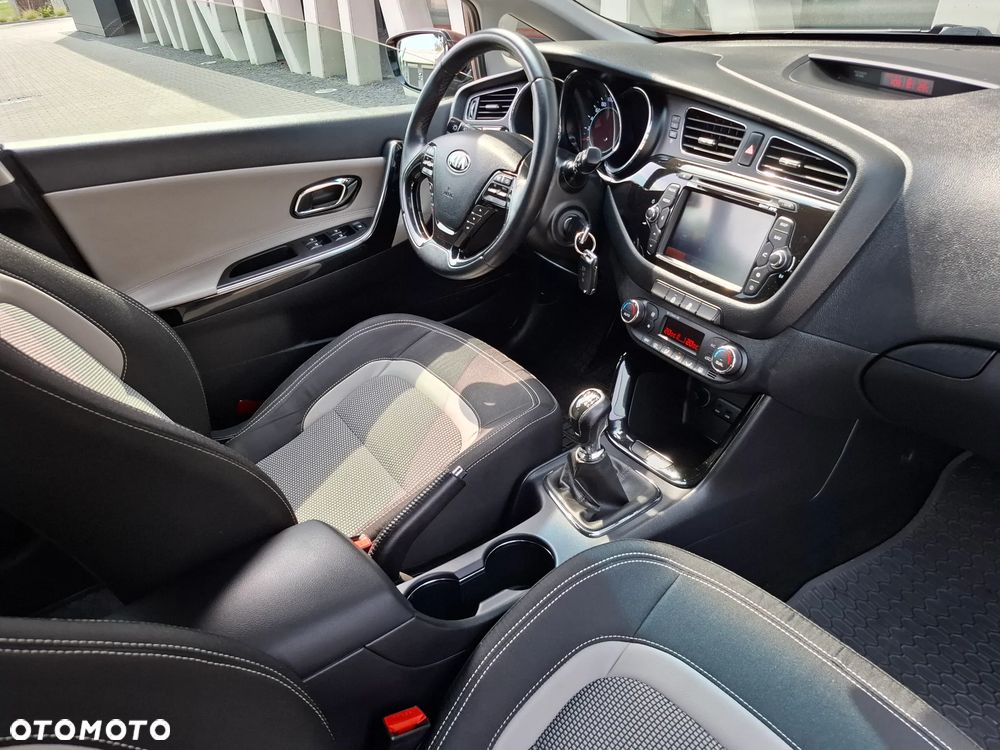 Kia Ceed 1.6 GDI XL - 31