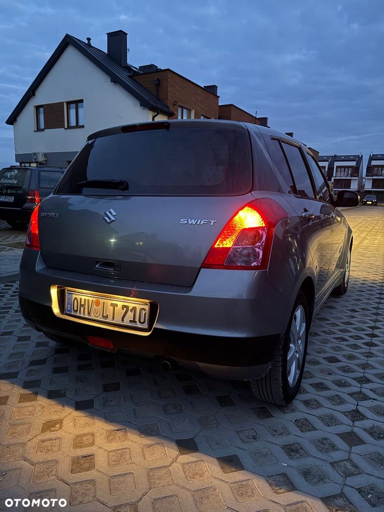 Suzuki Swift 1.3 DDiS Comfort - 39