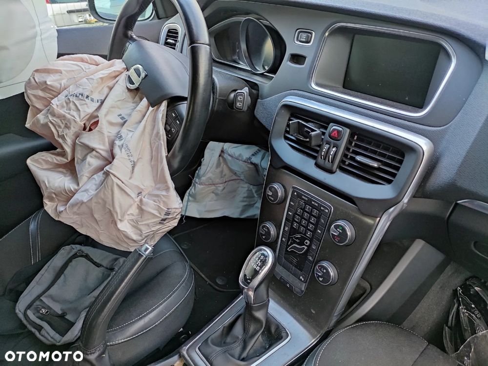 Volvo V40 D3 Kinetic - 7