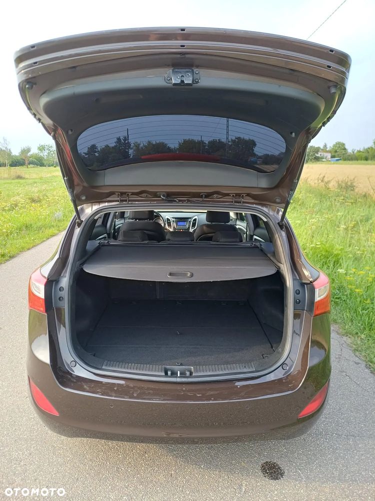 Hyundai i30 blue 1.6 GDI Trend - 31