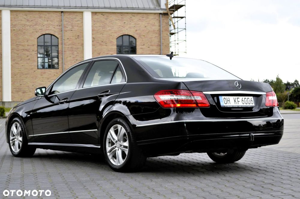 Mercedes-Benz Klasa E 200 CDI DPF BlueEFFICIENCY Automatik Avantgarde - 7