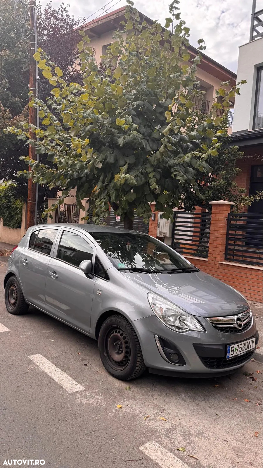 Opel Corsa 1.4 16V Active - 2
