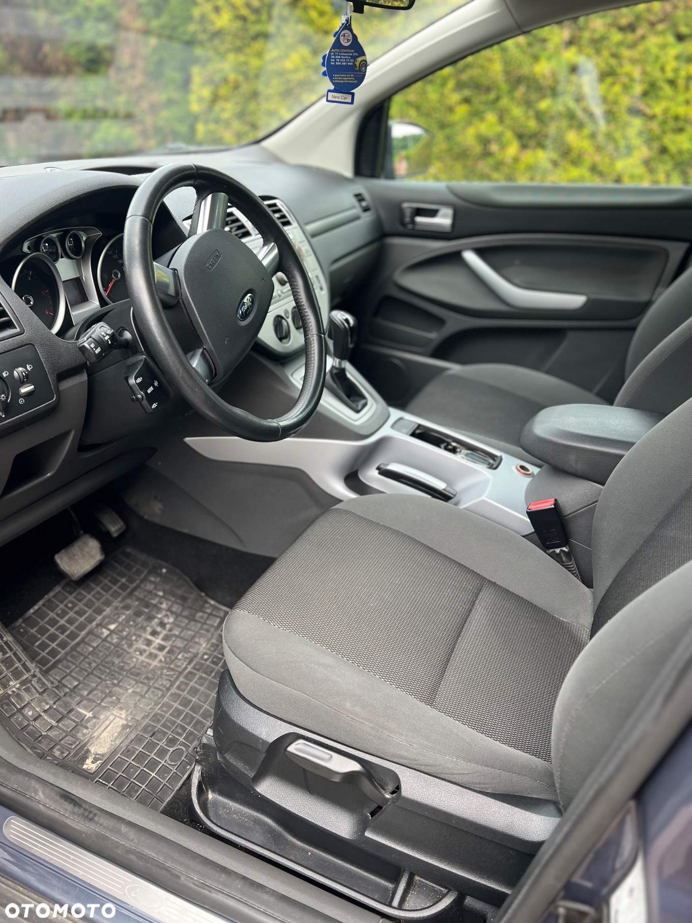Ford Kuga - 11