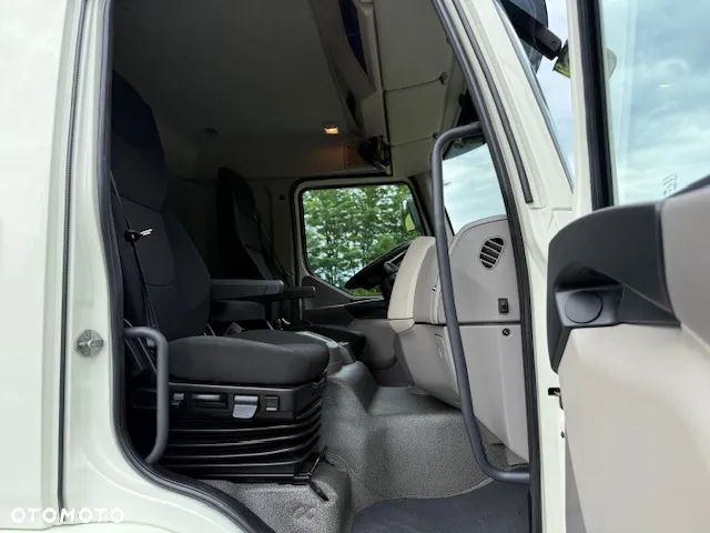 DAF LF 260 kontener 6m / ładowność 9600kg / JAK NOWY - 19