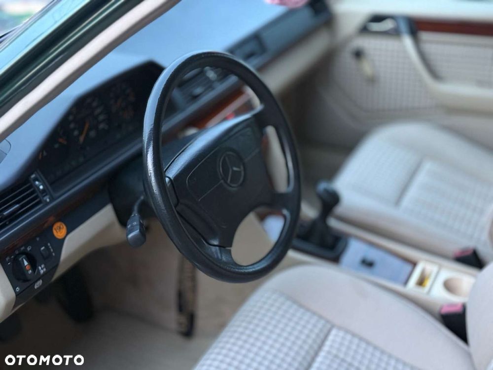Mercedes-Benz W124 (1984-1993) - 6