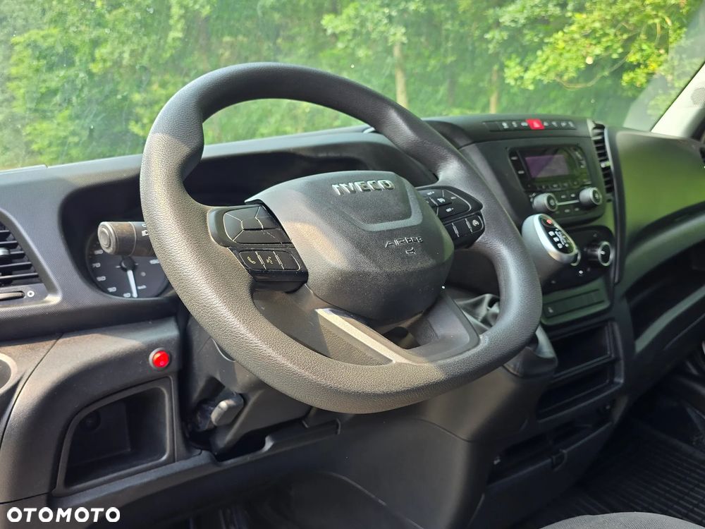 Iveco DAILY 35S HI-MATIC Automat , 2023r, Bezwypadkowy, 10 EP, Salon PL , ASO BURTO FIRANA,KLIMA ,WEBASTO,  Fotel kierowcy pneumatyczny - 6